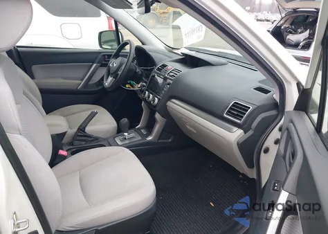 2017 Subaru Forester 2.5I Premium z USA, uszkodzony, nr VIN JF2SJAGC8HH506833